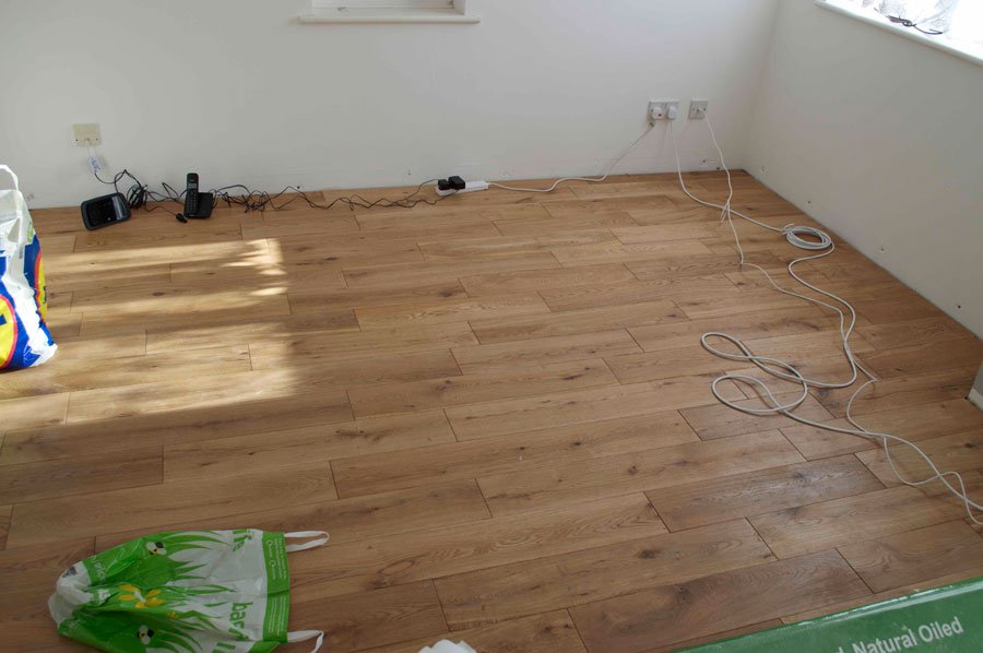 Floor from solid oak