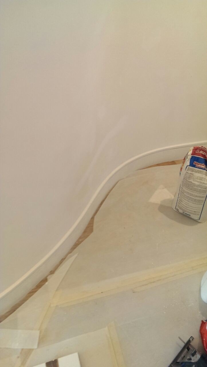 Rounded wall skirting